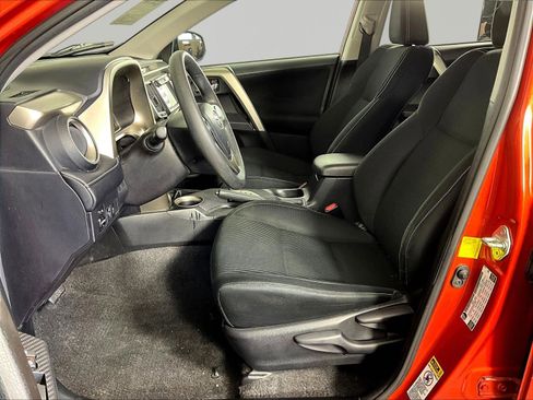 Used 2015 Toyota RAV4 XLE FWD image 19