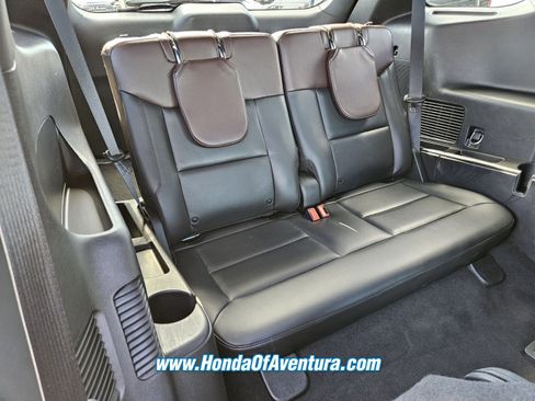 Used 2022 Ford Explorer Platinum w/ Technology Package image 16