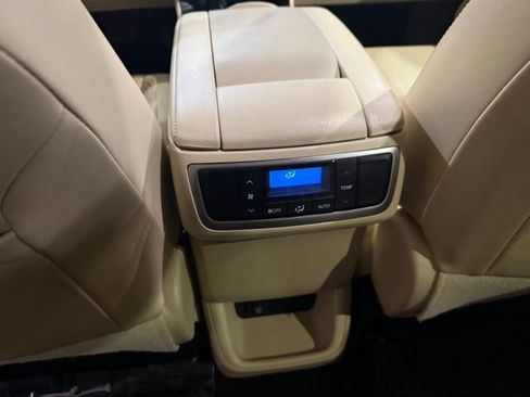 Used 2015 Toyota Highlander Limited w/ Driver Technology Package AWD/4WD image 26