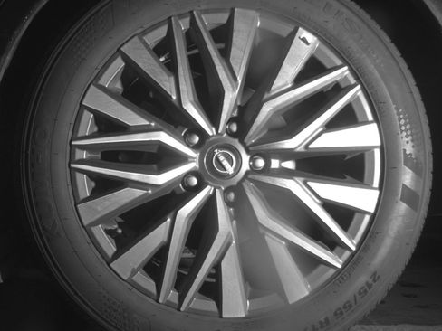 Used 2025 Nissan Altima 2.5 SV FWD image 17