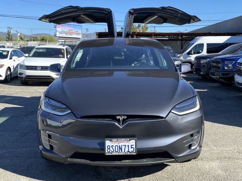 Used 2016 Tesla Model X P90D image 23