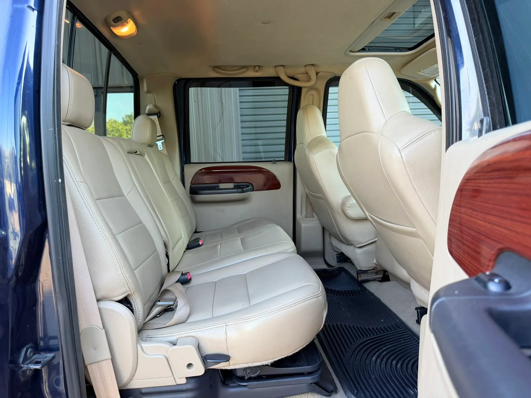 Used 2006 Ford F350 Lariat AWD/4WD image 28