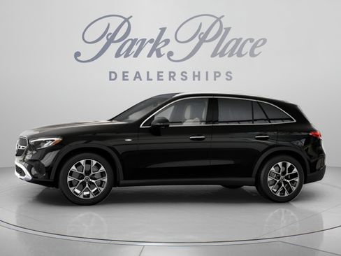 Used 2025 Mercedes-Benz GLC 350e 4MATIC image 6