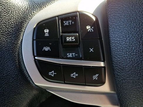 Used 2023 Ford Explorer XLT w/ Equipment Group 202A image 24