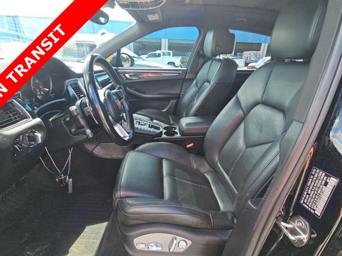 Used 2018 Porsche Macan AWD/4WD image 6