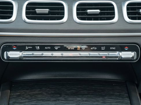 Used 2022 Mercedes-Benz GLE 350 image 3