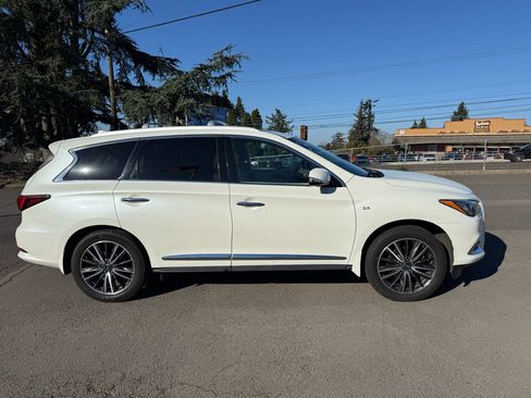 Used 2019 INFINITI QX60 Luxe w/ Sensory Package image 4