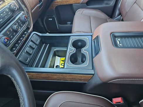 Used 2019 Chevrolet Silverado 2500 High Country AWD/4WD image 27