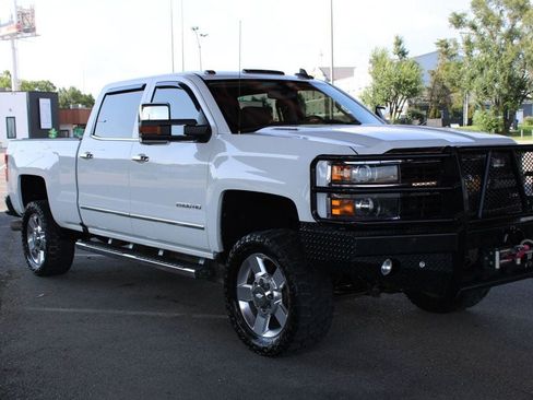 Used 2016 Chevrolet Silverado 2500 LTZ w/ Duramax Plus Package AWD/4WD image 4