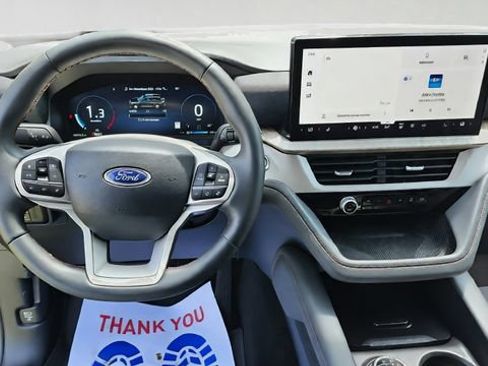 Certified 2025 Ford Explorer Active AWD/4WD image 14