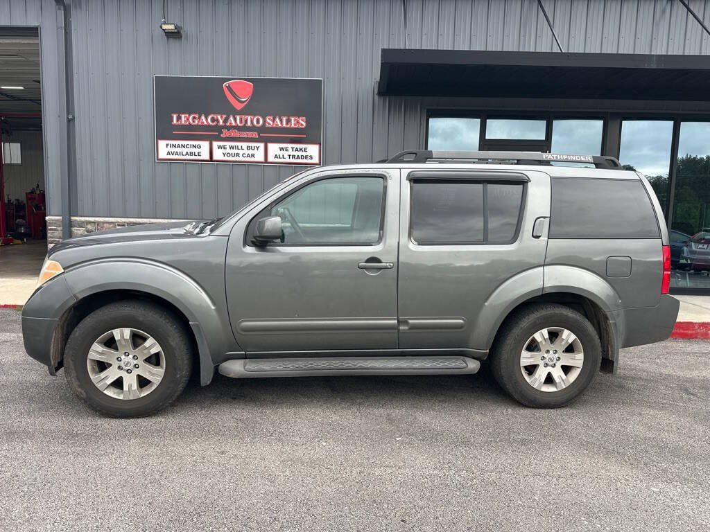 Used 2006 Nissan Pathfinder LE AWD/4WD image 2