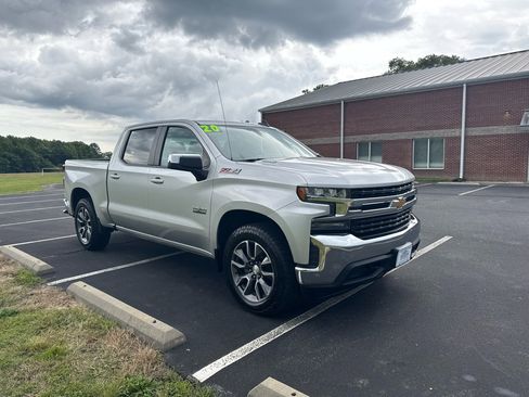 Used 2020 Chevrolet Silverado 1500 LT w/ Texas Edition image 2