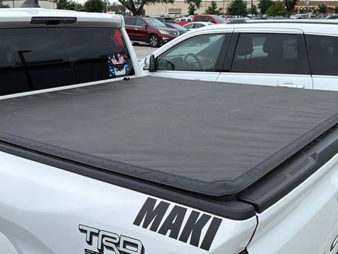 Used 2024 Toyota Tacoma TRD Sport AWD/4WD image 9