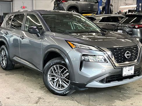 Used 2023 Nissan Rogue S AWD/4WD image 29