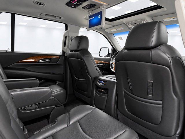 Used 2016 Cadillac Escalade ESV Luxury AWD/4WD image 23