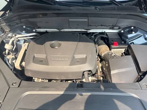 Used 2018 Volvo XC90 T6 Momentum w/ Convenience Package AWD/4WD image 36