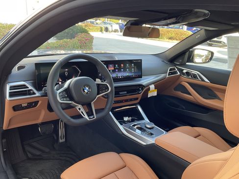 New 2026 BMW 430i Coupe w/ M Sport Package image 9