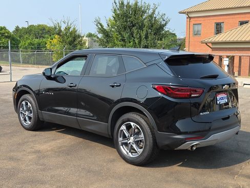 Used 2025 Chevrolet Blazer LT FWD image 5