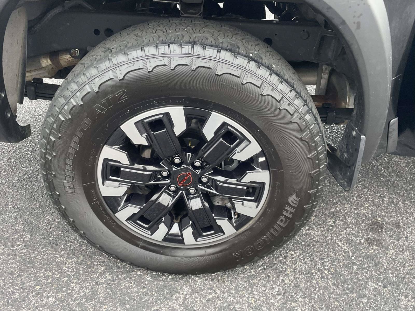 Used 2024 Nissan Frontier PRO-4X AWD/4WD image 3