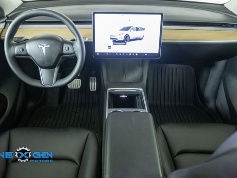 Used 2024 Tesla Model Y Performance AWD/4WD image 28