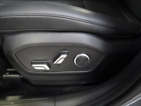Used 2025 Hyundai Santa Fe SEL FWD image 17