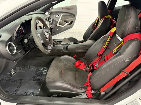 Used 2022 Chevrolet Camaro ZL1 RWD image 21