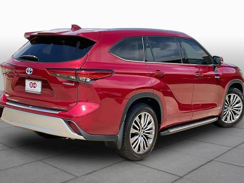 Used 2021 Toyota Highlander Platinum AWD/4WD image 13