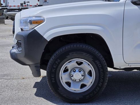 Used 2022 Toyota Tacoma SR RWD image 9