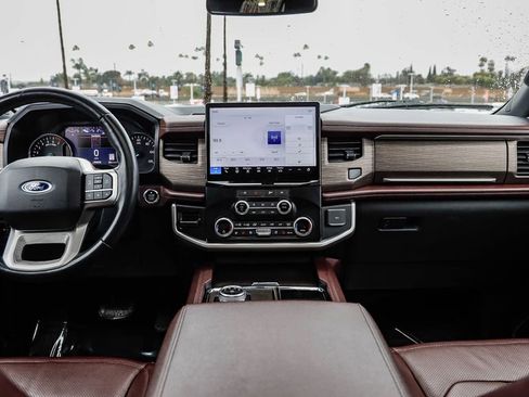 Used 2024 Ford Expedition Max Limited image 15