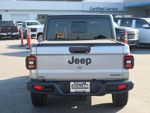 Used 2020 Jeep Gladiator Sport w/ Quick Order Package 24S AWD/4WD image 6