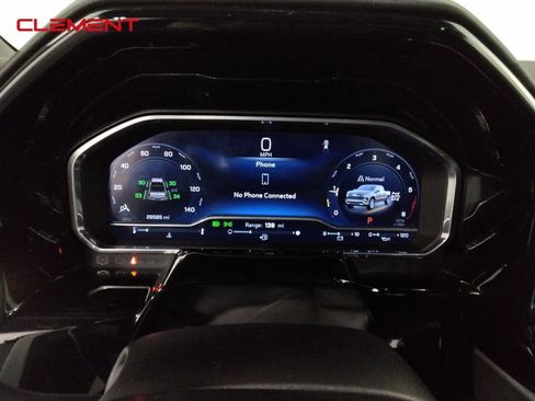 Used 2023 Chevrolet Silverado 1500 RST image 13