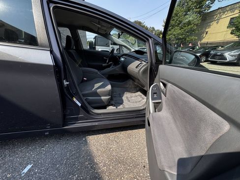 Used 2010 Toyota Prius Three FWD image 15