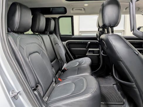 Used 2020 Land Rover Defender 110 First Edition AWD/4WD image 26