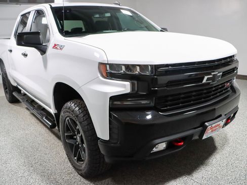 Used 2021 Chevrolet Silverado 1500 LT Trail Boss w/ Convenience Package II image 5