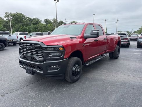 New 2026 RAM 3500 Tradesman AWD/4WD image 4