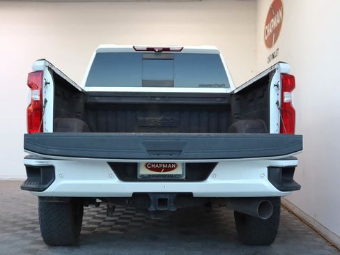 Used 2023 Chevrolet Silverado 2500 High Country AWD/4WD image 5