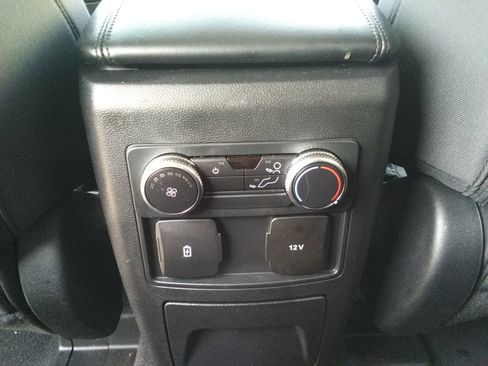 Used 2022 Ford Explorer XLT w/ Class IV Trailer Tow Package image 12