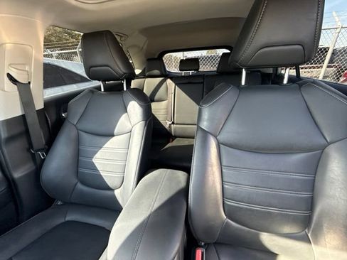 Used 2021 Toyota RAV4 XLE Premium FWD image 10
