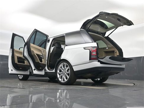 Used 2017 Land Rover Range Rover Supercharged image 65