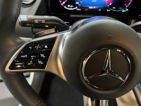 Certified 2025 Mercedes-Benz GLA 250 4MATIC image 24