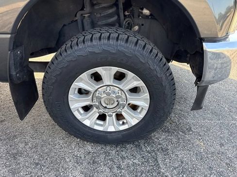 Used 2020 Ford F350 XLT w/ XLT Value Package AWD/4WD image 18