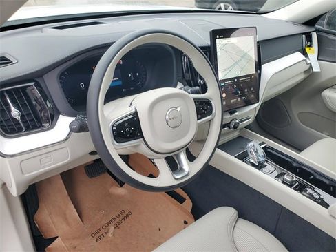 New 2026 Volvo XC60 B5 Ultra w/ Protection Package Premier image 14