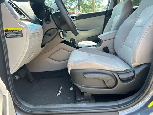 Used 2017 Hyundai Tucson SE FWD image 6