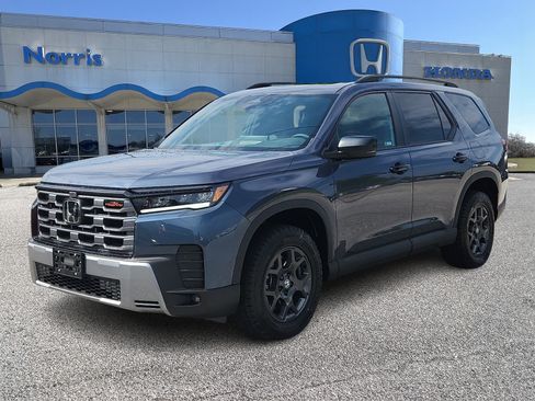 New 2026 Honda Pilot TrailSport image 2