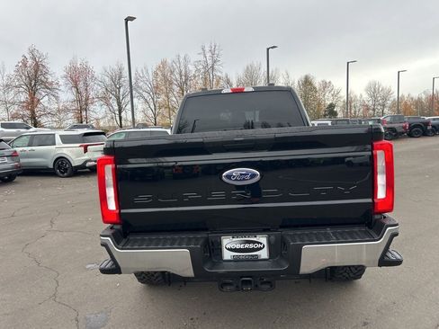 Used 2024 Ford F250 XLT w/ FX4 Off-Road Package image 5