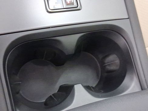 Used 2025 Land Rover Discovery Sport S image 27