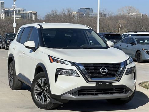 Certified 2023 Nissan Rogue SV image 1