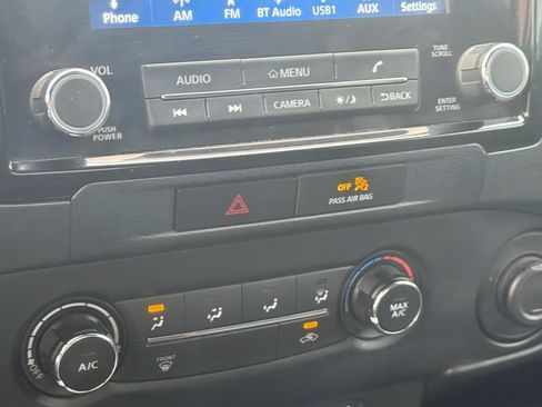 Used 2022 Nissan Frontier S w/ Technology Package image 17