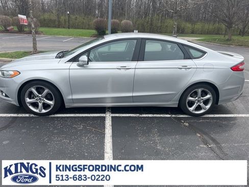 Used 2015 Ford Fusion SE w/ Equipment Group 201A image 1