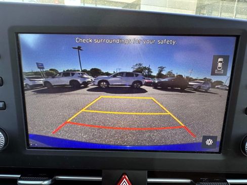 Used 2023 Hyundai Elantra SEL w/ Cargo Package FWD image 22